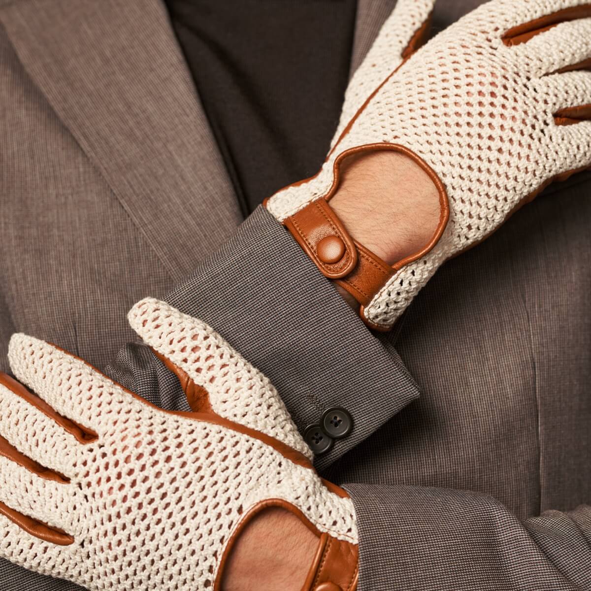 Arturo (cognac) - Hand-sewn Italian crochet driving gloves from lambskin leather - Leather Gloves Online - Luxury Leather Gloves - 6