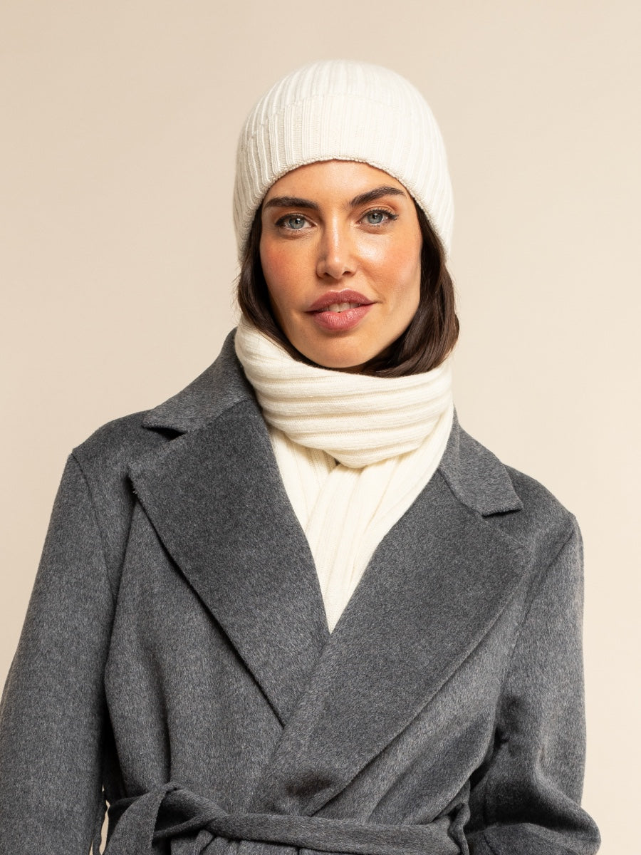 Milano (cream) - 100% cashmere ribbed beanie (unisex) Milano (cream) - 100% cashmere ribbed beanie (unisex) - Leather Gloves Online - Luxury Beanie - 13