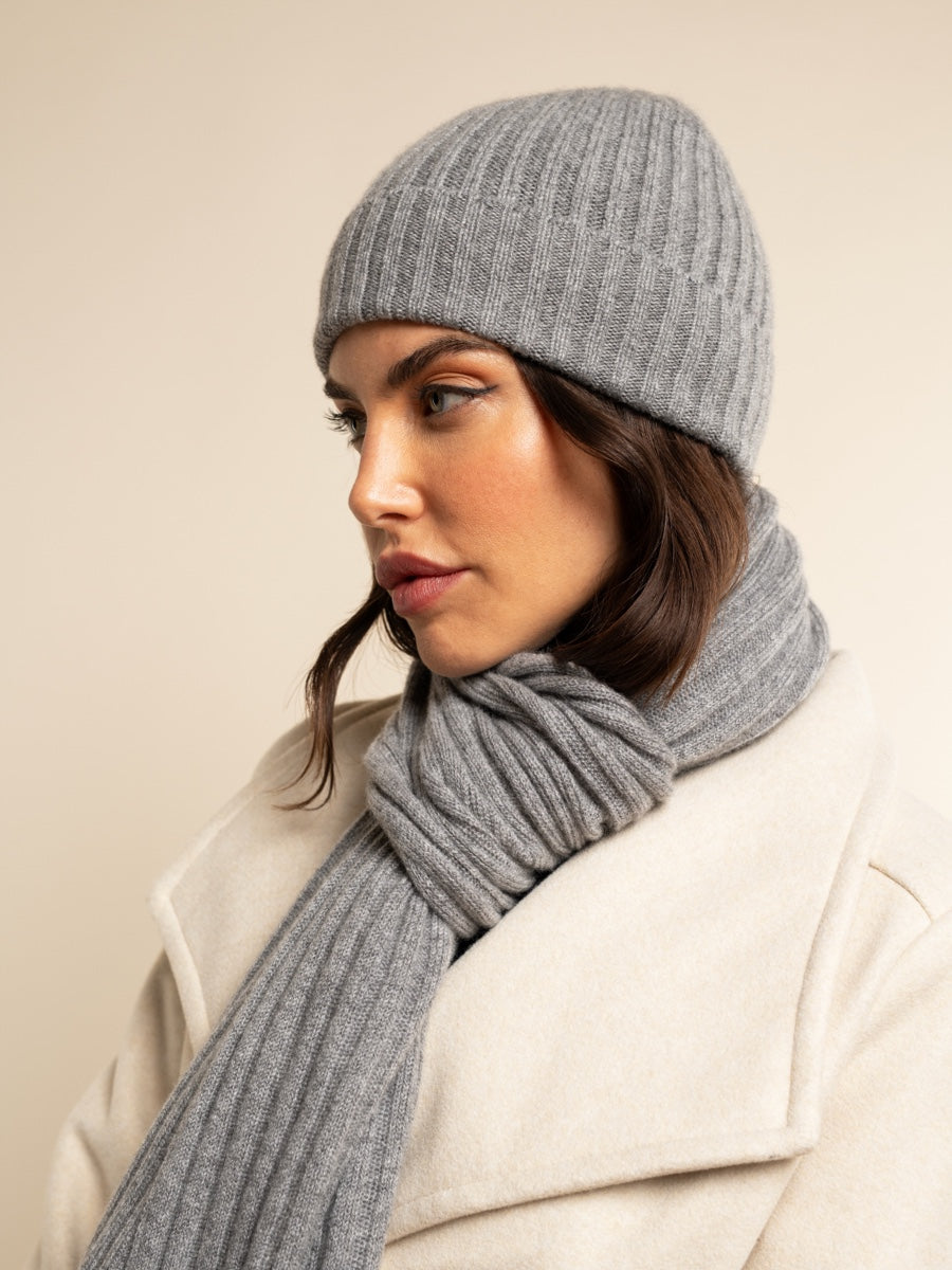 Milano (light grey) - 100% cashmere ribbed beanie (unisex)- Leather Gloves Online - Luxury Beanie - 12