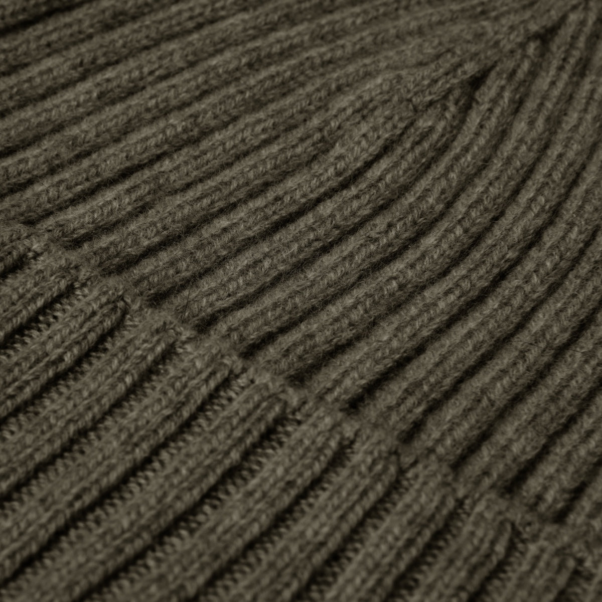 Milano (dark green) - 100% cashmere ribbed beanie (unisex) - Leather Gloves Online - Luxury Beanie - 3