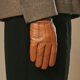 Daniel (cognac) – Goatskin leather gloves with warm wool lining and touchscreen function