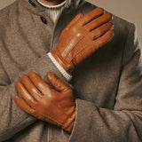 Daniel (cognac) – Goatskin leather gloves with warm wool lining and touchscreen function