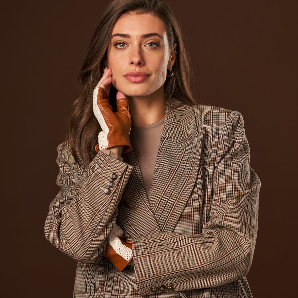 Daniella (cognac) - Hand-sewn Italian crochet driving gloves from lambskin leather- Leather Gloves Online - Luxury Leather Gloves - 11