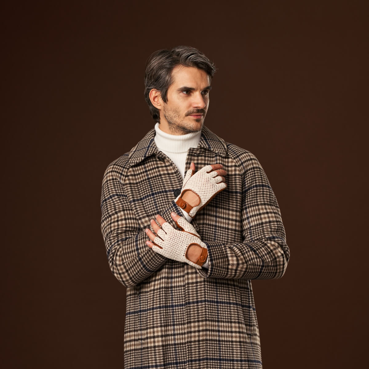 Dario (cognac) - Hand-sewn Italian crochet driving gloves from lambskin leather - Leather Gloves Online - Luxury Leather Gloves - 9