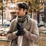 Elijah (black) – Timeless sheepskin leather gloves with luxurious cashmere lining & touchscreen capability