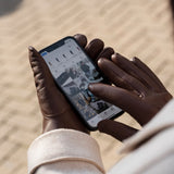 Evelyn (brown) - Goatskin leather gloves with soft lambswool lining and touchscreen feature