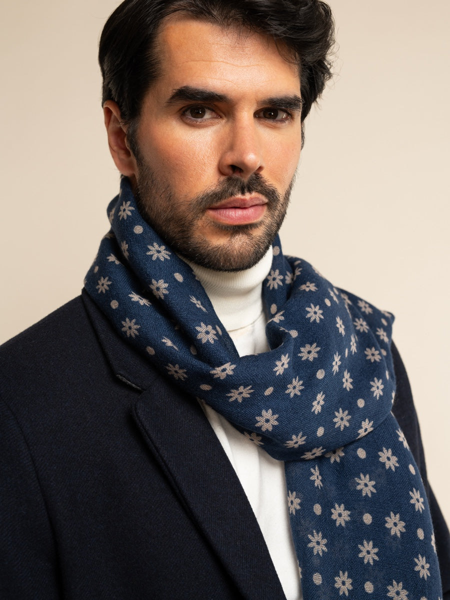 Andrea (blue) - soft and lightweight Italian scarf from 100% wool - Leather Gloves Online - 8