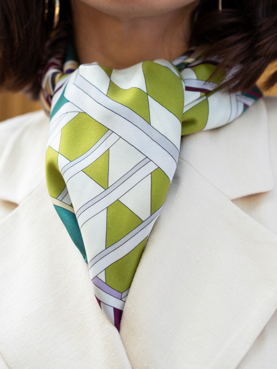 Fiorella (green) - soft and lightweight Italian foulard from pure silk
- Leather Gloves Online - Luxury Italian Scarf - 9