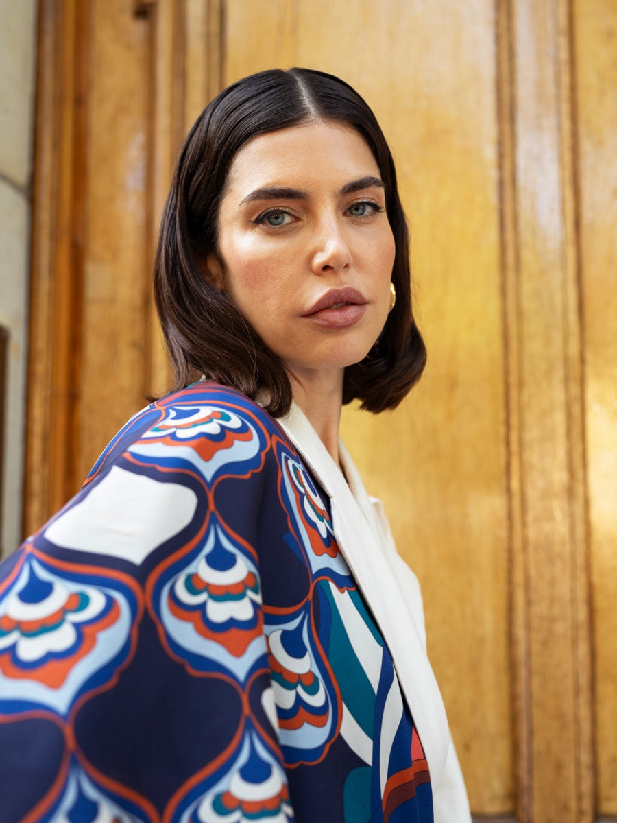 Giorgia (blue/red) - soft and lightweight Italian foulard from pure silk-  Leather Gloves Online - Luxury Italian Scarf - 11