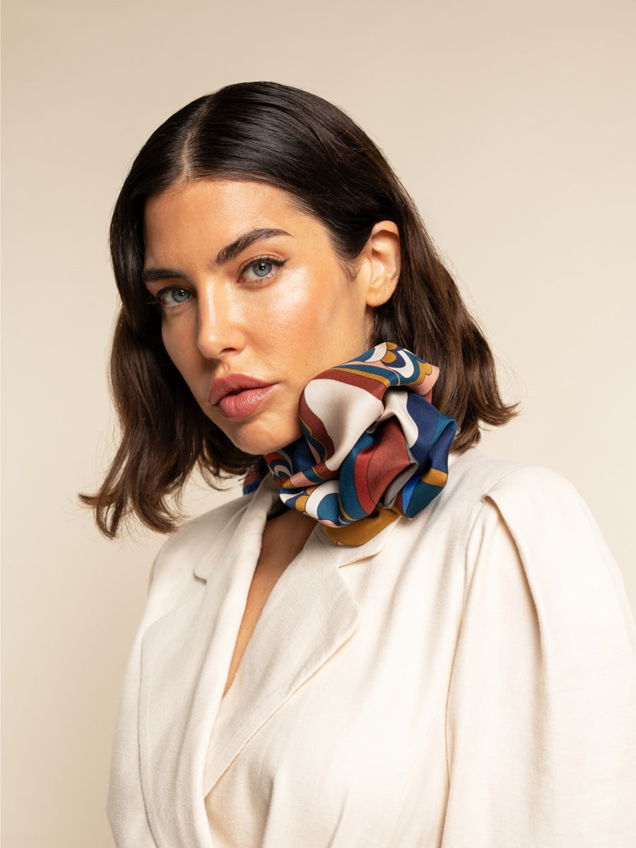 Giorgia (blue/red) - soft and lightweight Italian foulard from pure silk-  Leather Gloves Online - Luxury Italian Scarf - 8