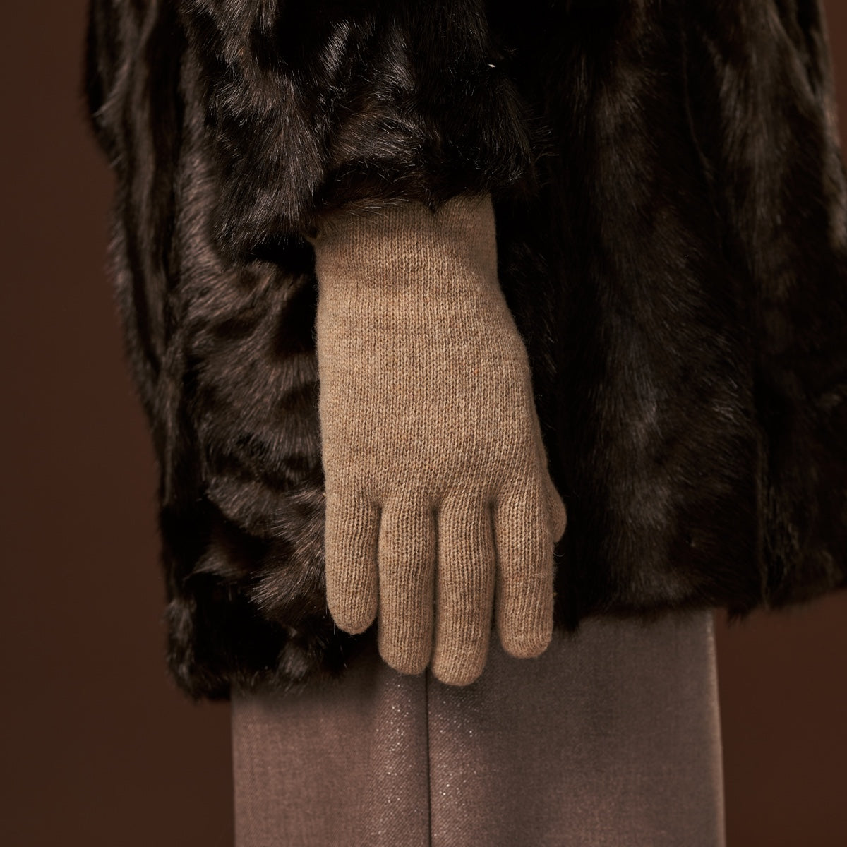 Florentina (sand) - Handmade Italian knitted wool gloves with luxurious cashmere lining - Leather Gloves Online - Luxury Leather Gloves - 7