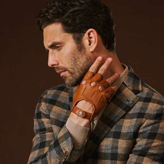 Giuseppe (cognac) - Italian lambskin fingerless leather driving gloves