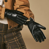 Julietta (black) - Lambskin leather gloves with plush rabbit fur lining and touchscreen feature