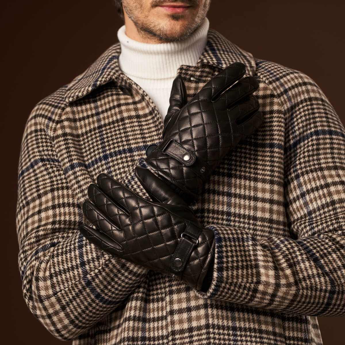 Luca (black) - Italian lambskin leather gloves with cashmere lining and checkered pattern - Leather Gloves Online - Luxury Leather Gloves - 8