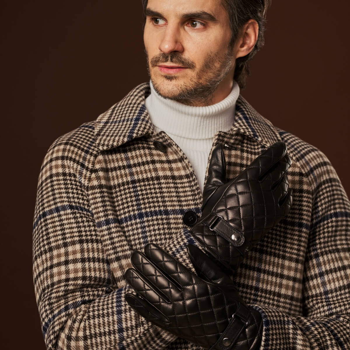 Luca (black) - Italian lambskin leather gloves with cashmere lining and checkered pattern - Leather Gloves Online - Luxury Leather Gloves - 11
