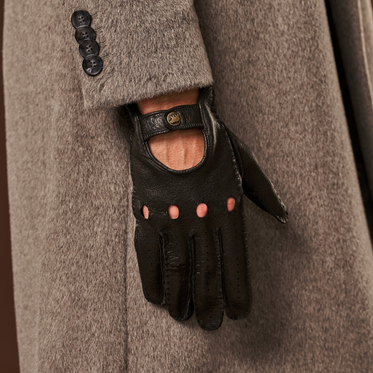 Marcello (black) – Luxurious Italian peccary driving gloves - Leather Gloves Online - Luxury Leather Gloves - 5