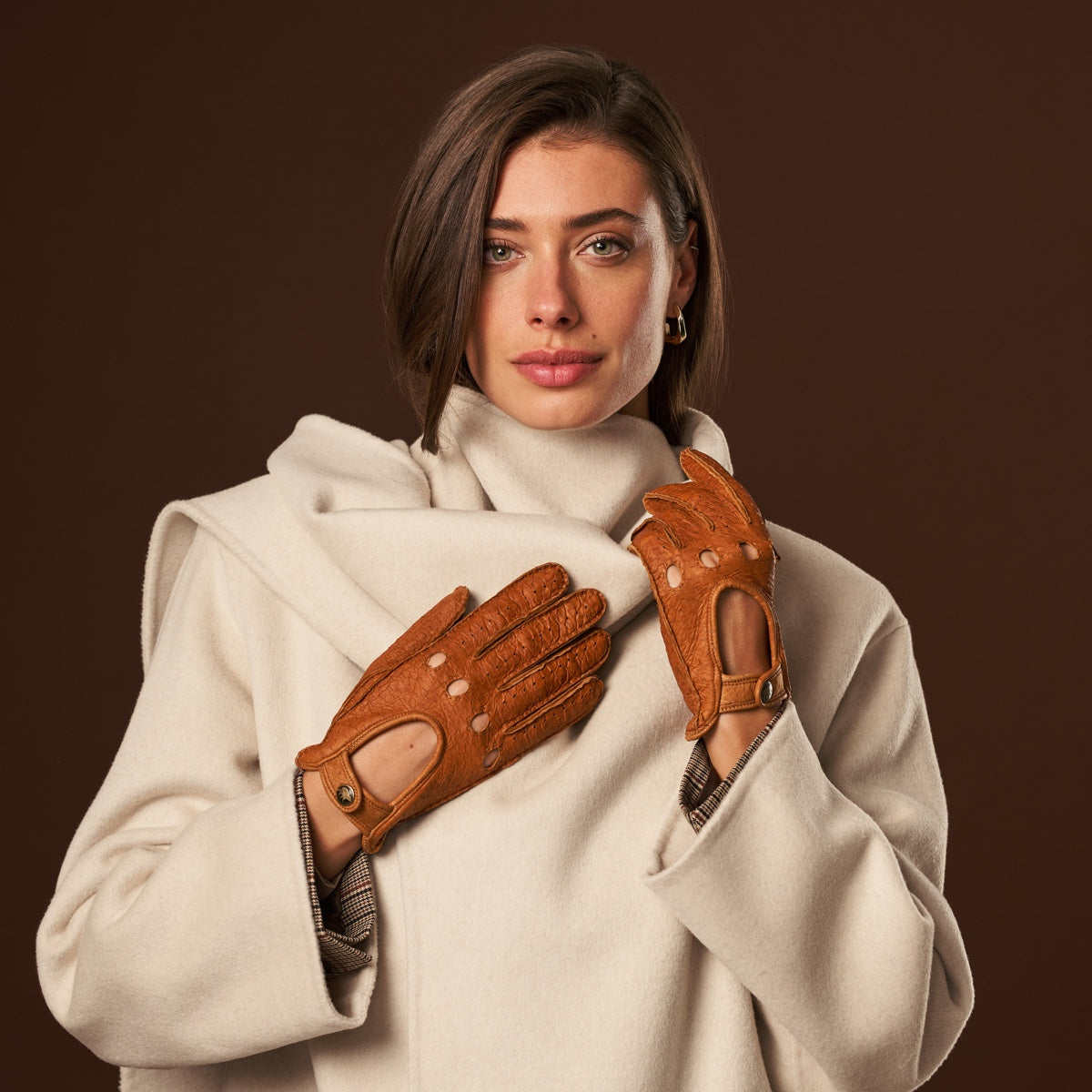 Raffaella (brown) – Luxurious Italian peccary driving gloves - Leather Gloves Online - Luxury Leather Gloves - 4