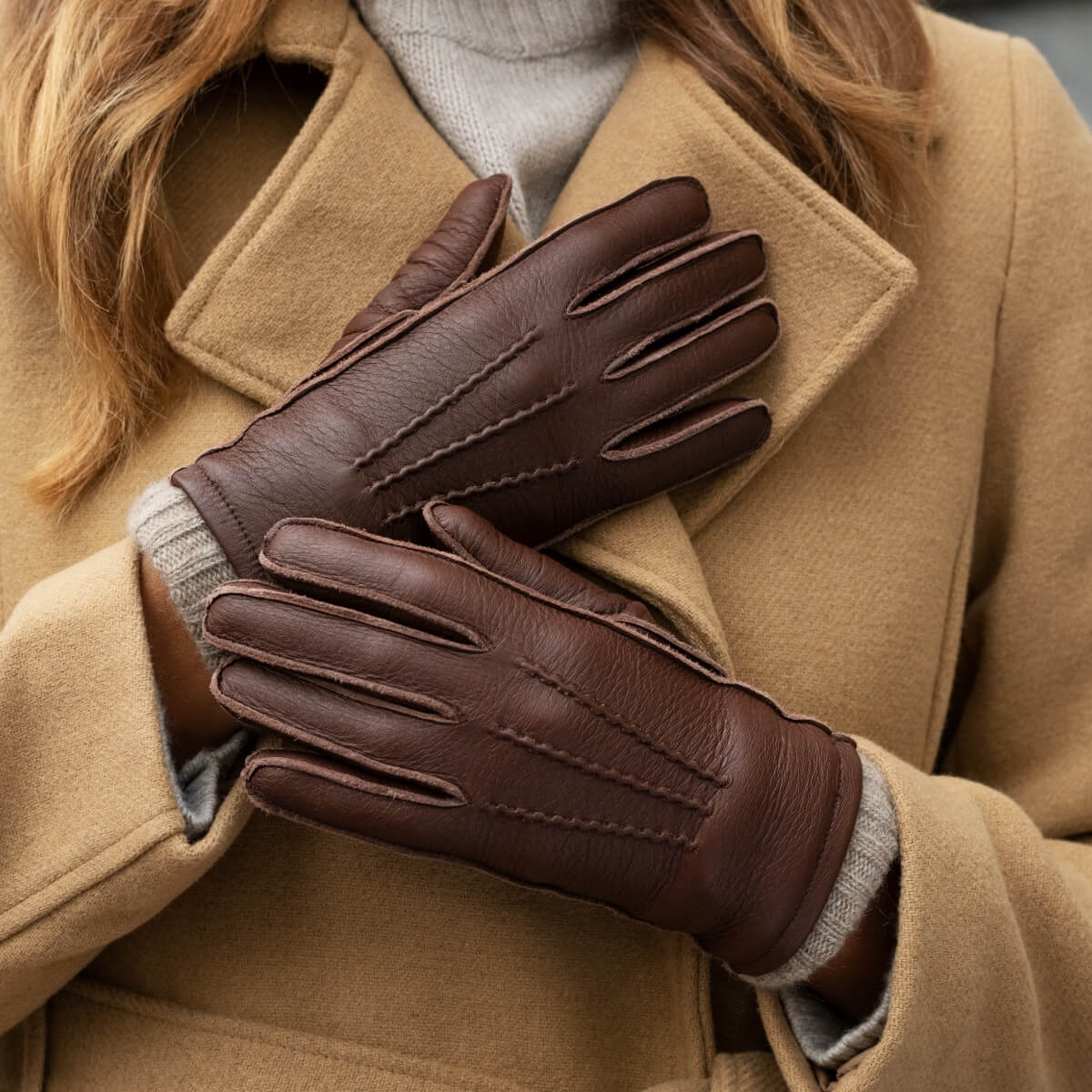 Vittoria (brown) - Italian gloves made of American deerskin leather with cashmere lining - Leather Gloves Online - Luxury Leather Gloves - 7