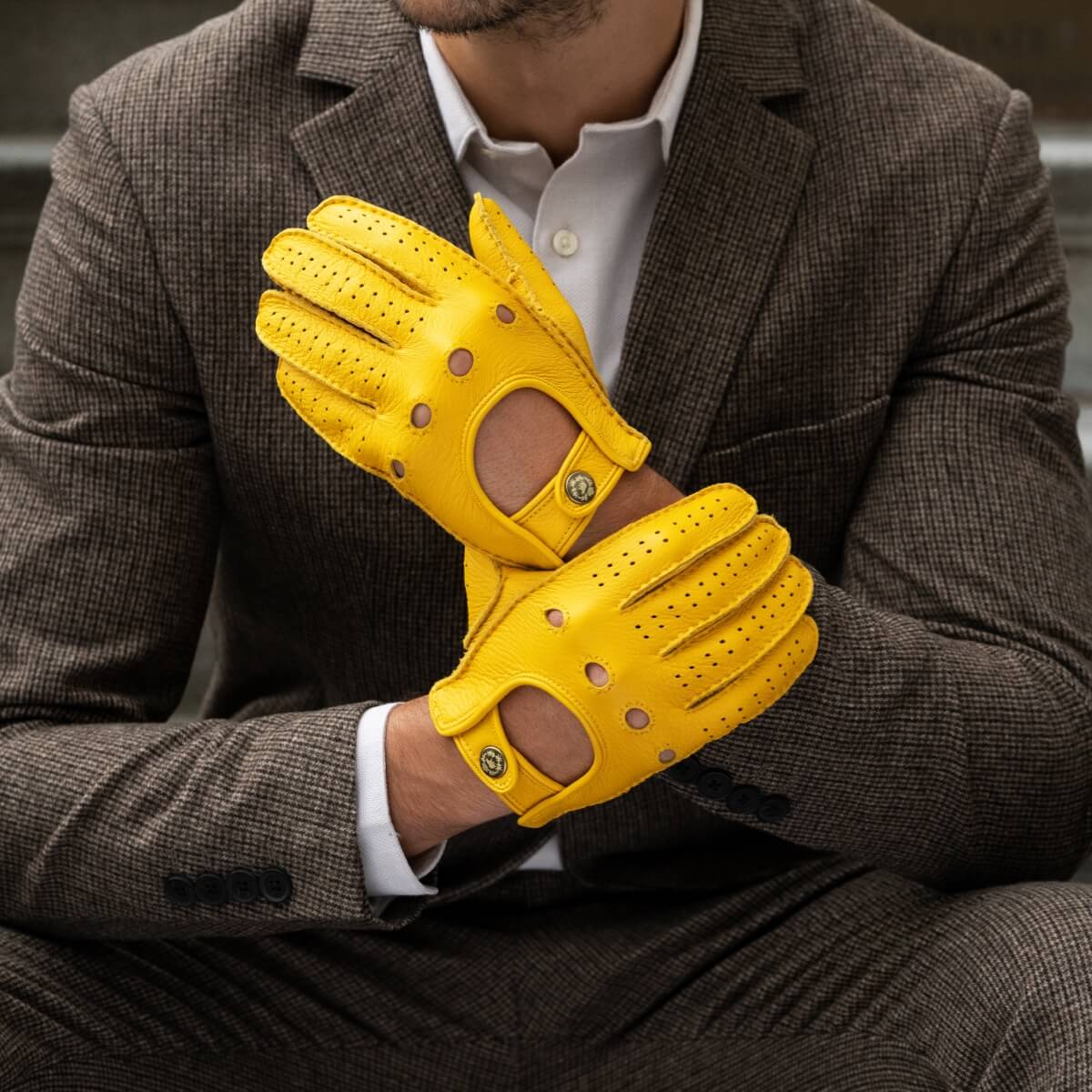 Leonardo (yellow) - Italian driving gloves made of American deerskin leather - Leather Gloves Online - Luxury Leather Gloves - 3