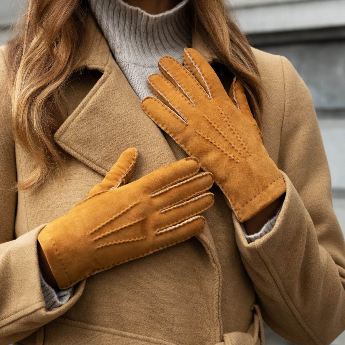 Beatrice - Italian suede leather gloves with luxurious natural sheep fur lining - Leather Gloves Online - Luxury Leather Gloves - 6