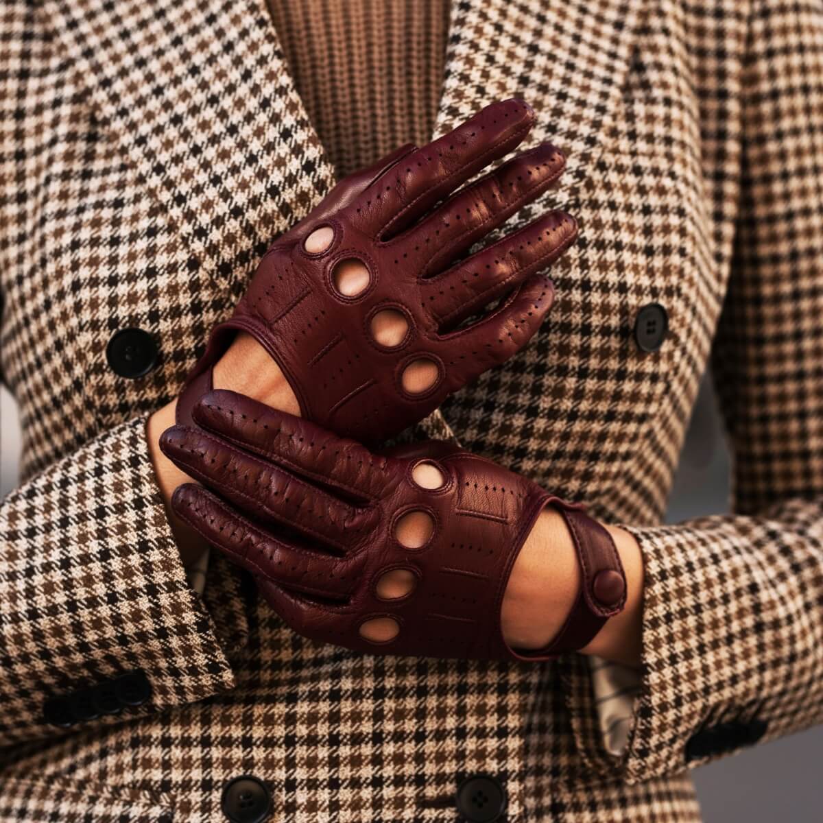 Alessa (cordovan) - classic Italian lambskin leather driving gloves- Leather Gloves Online - Luxury Leather Gloves - 6