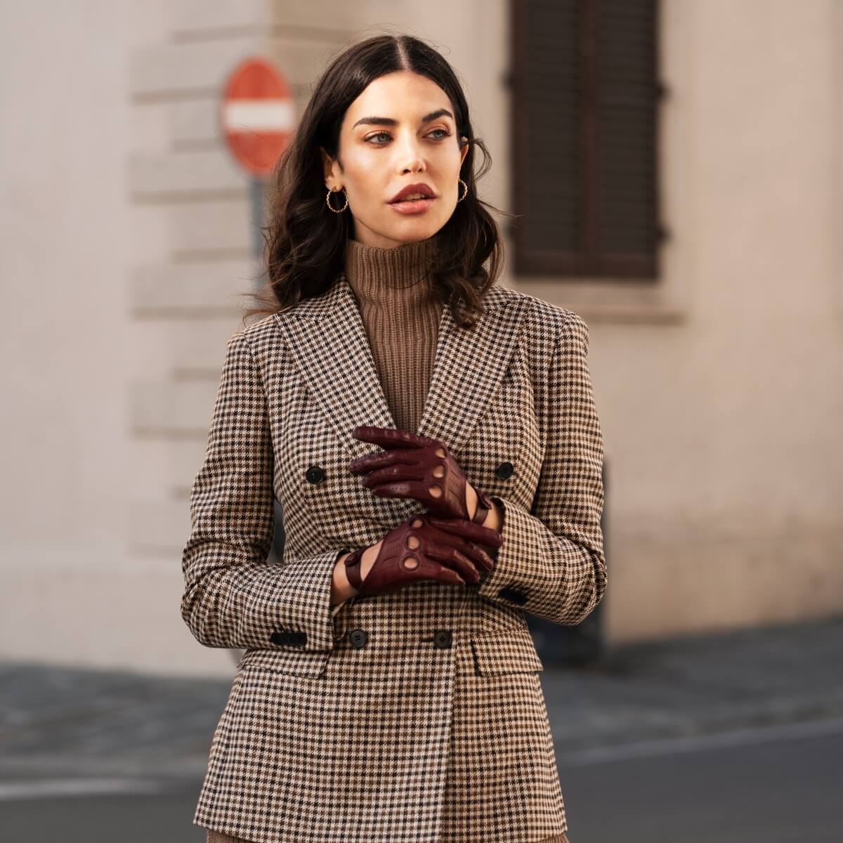 Alessa (cordovan) - classic Italian lambskin leather driving gloves- Leather Gloves Online - Luxury Leather Gloves - 7