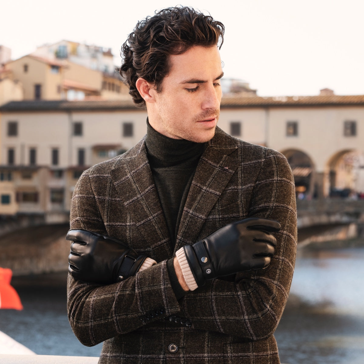 Alonzo (black) - Italian lambskin leather gloves with cashmere lining & touchscreen feature - Leather Gloves Online - Luxury Leather Gloves - 8