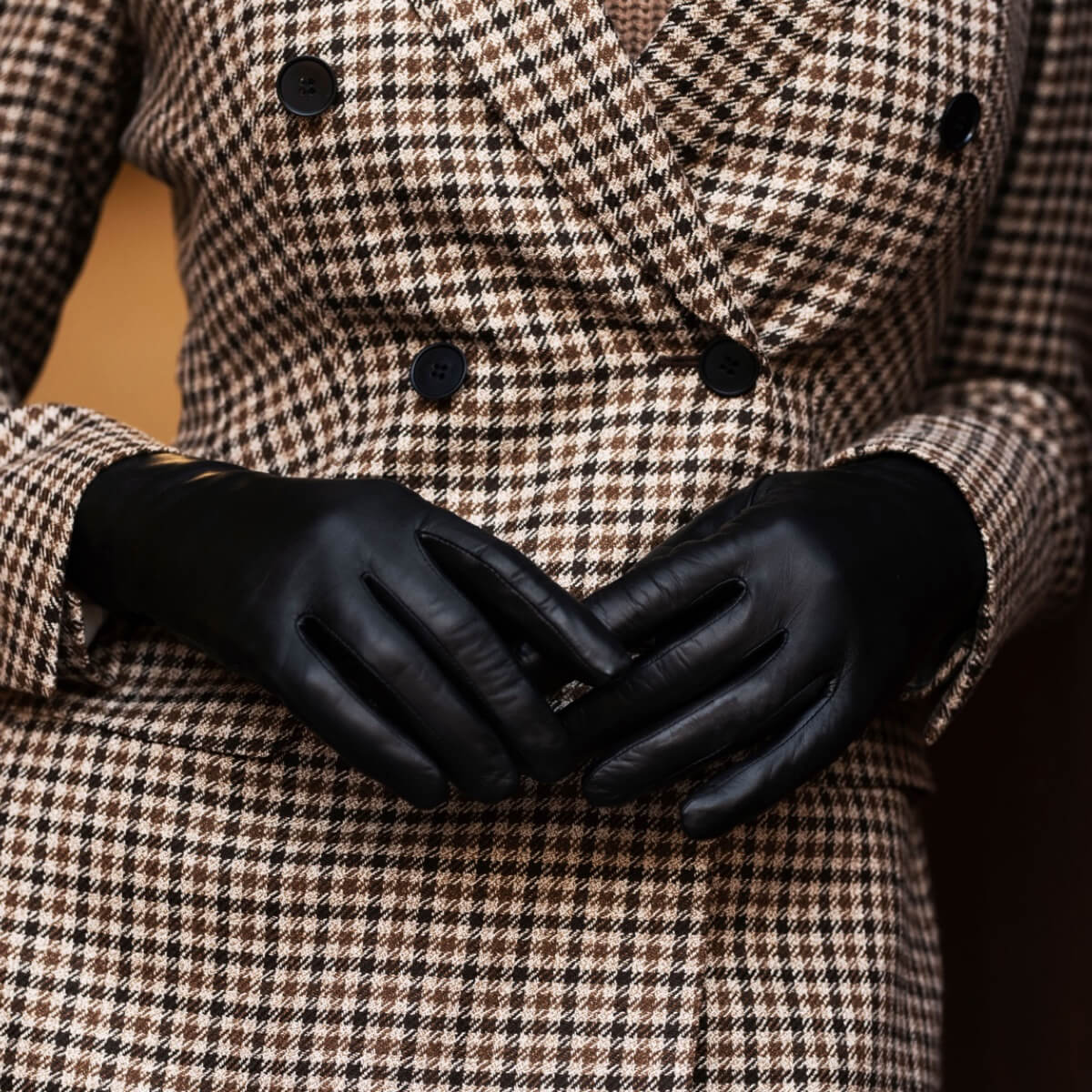 Bella (black) - Italian lambskin leather gloves with lambswool lining & touchscreen feature - Leather Gloves Online - Luxury Leather Gloves - 8
