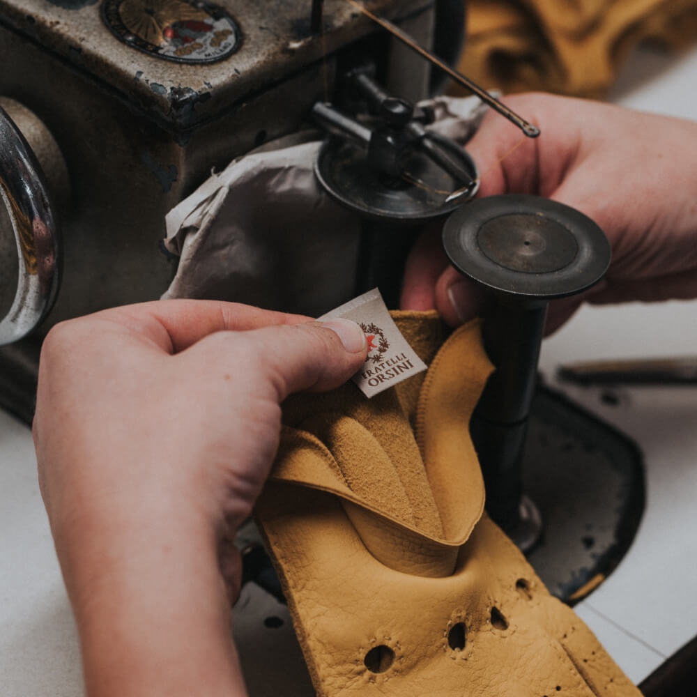 Fingerless Driving Gloves Men Brown Vincenzo - Leather Gloves Online® - Luxury Leather Gloves - Made in Italy - Production - 4