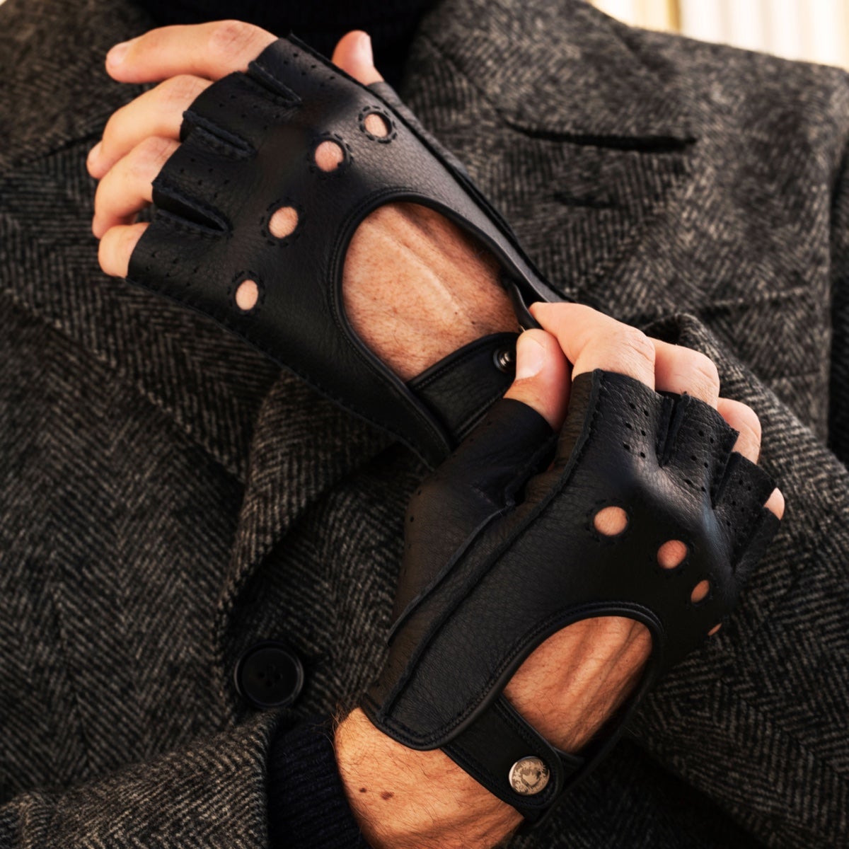 Vincenzo (black) - fingerless Italian driving gloves made of American deerskin leather - Leather Gloves Online - Luxury Leather Gloves - 7