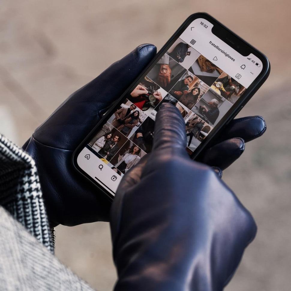 Touchscreen Leather Gloves Women Navy - Handmade in Italy – Premium Leather Gloves – Leather Gloves Online® -  5