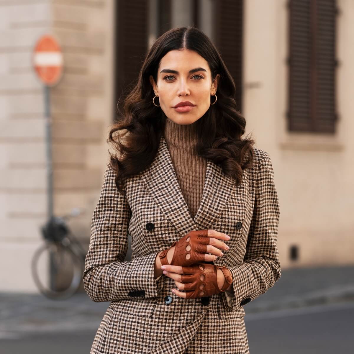 Rossana (cognac) - Italian fingerless lambskin leather driving gloves - Leather Gloves Online - Luxury Leather Gloves - 5