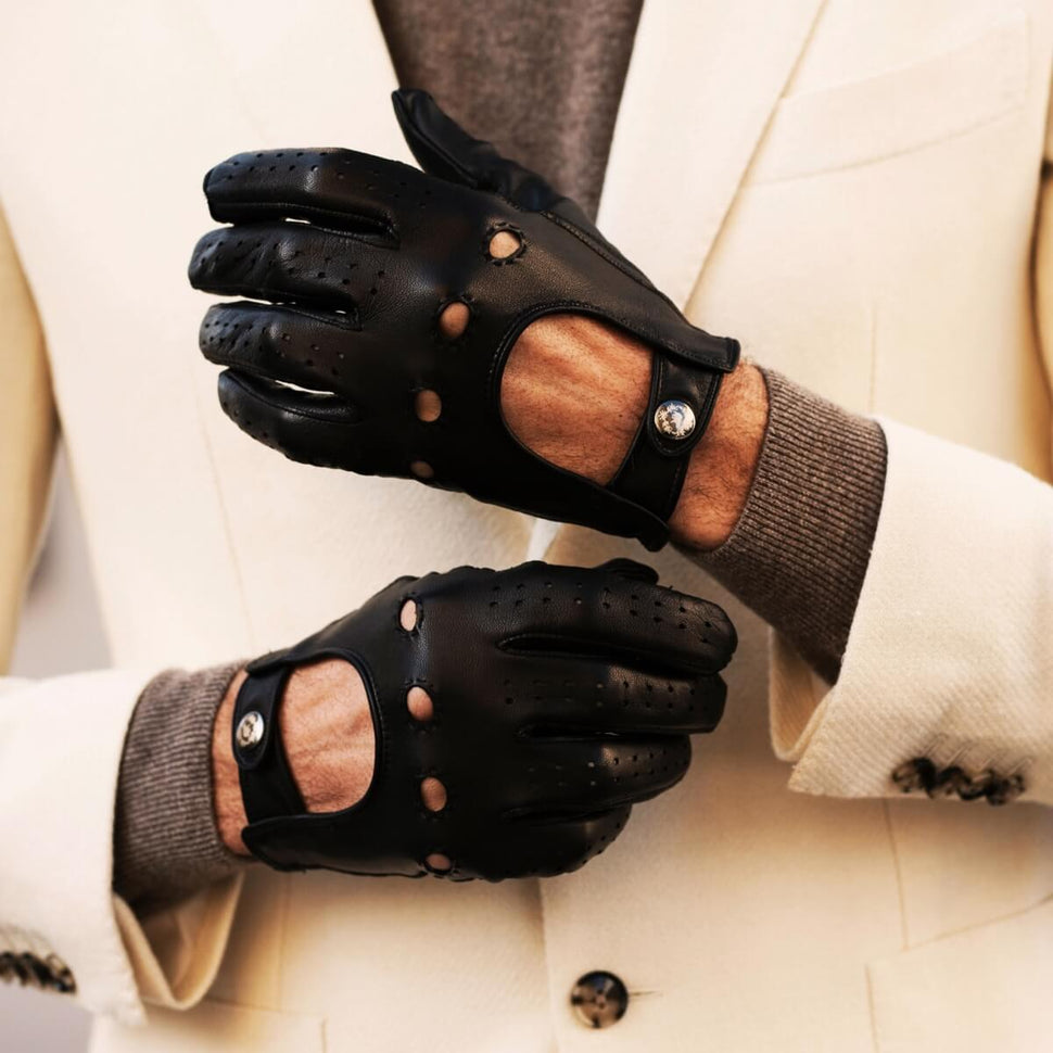 Black Driving Gloves - Touchscreen  - Handmade in Italy – Premium Leather Gloves – Leather Gloves Online® -  4