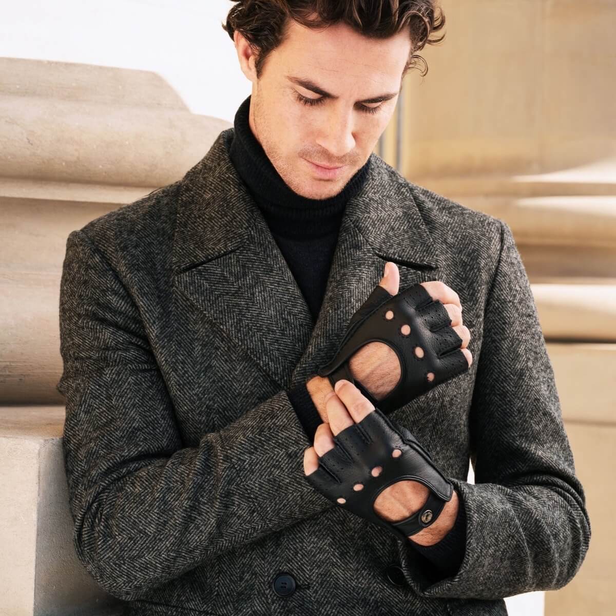 Vincenzo (black) - fingerless Italian driving gloves made of American deerskin leather - Leather Gloves Online - Luxury Leather Gloves - 4
