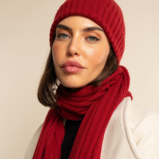 Milano (red) - 100% cashmere ribbed beanie (unisex) - Leather Gloves Online - Luxury Beanie - 11