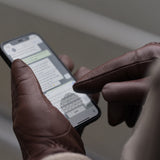 Benjamin (brown) – Thick goatskin leather gloves with warm lambswool lining & touchscreen feature