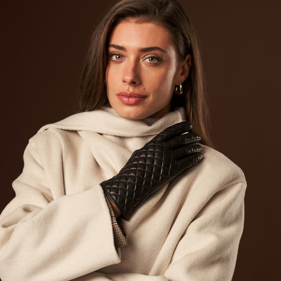 Emilia (black) - classic Italian lambskin leather gloves with cashmere lining and checkered pattern - Leather Gloves Online - Luxury Leather Gloves - 9