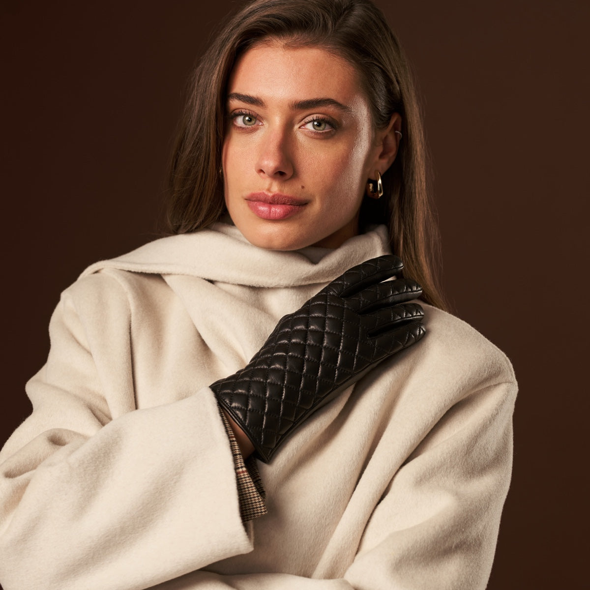Emilia (black) - classic Italian lambskin leather gloves with cashmere lining and checkered pattern - Leather Gloves Online - Luxury Leather Gloves - 9