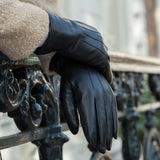 Ethan (black) – Vegan leather gloves with warm fleece lining & touchscreen feature