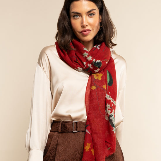 Evelina (red) - soft and lightweight Italian scarf from premium wool - Leather Gloves Online - Luxury Italian Scarf - 1