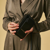 Giada (black) - Women's crossbody phone wallet with shoulder strap