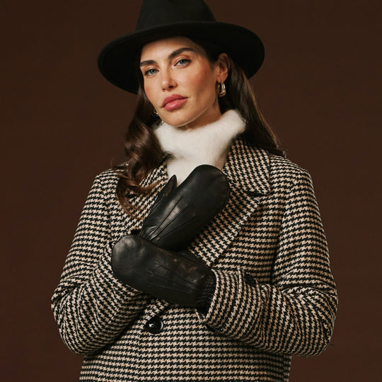 Gianetta (black) – Italian lambskin mittens with luxurious lambswool lining