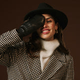 Gianetta (black) – Italian lambskin mittens with luxurious lambswool lining