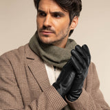 Julian (black) - Classic sheepskin leather gloves with warm fleece lining and touchscreen feature