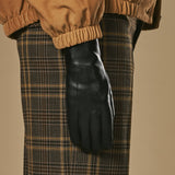 Julietta (black) - Lambskin leather gloves with plush rabbit fur lining and touchscreen feature