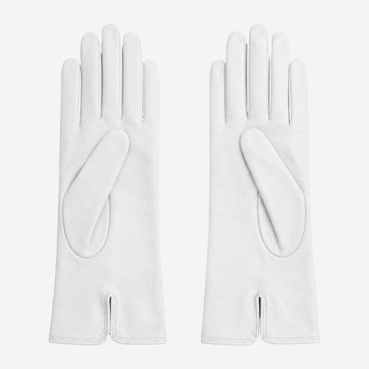 PZ01G (white) – Unlined Italian lambskin embroidered dress gloves