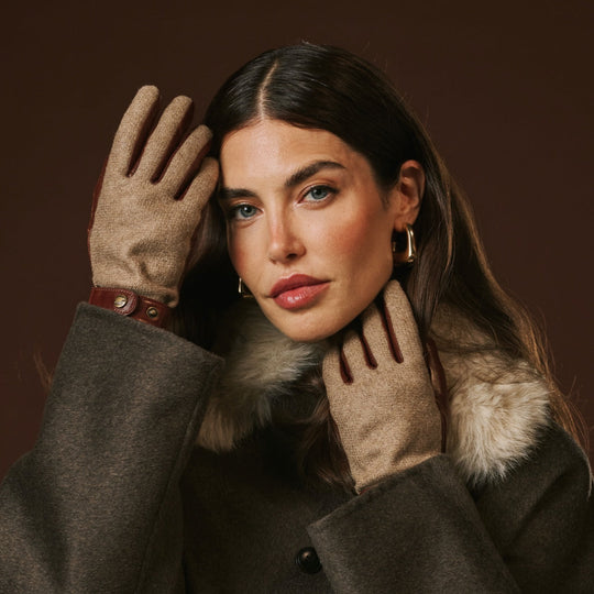 Violetta (brown) - Tweed women's gloves with touchscreen capability and adjustable snap button