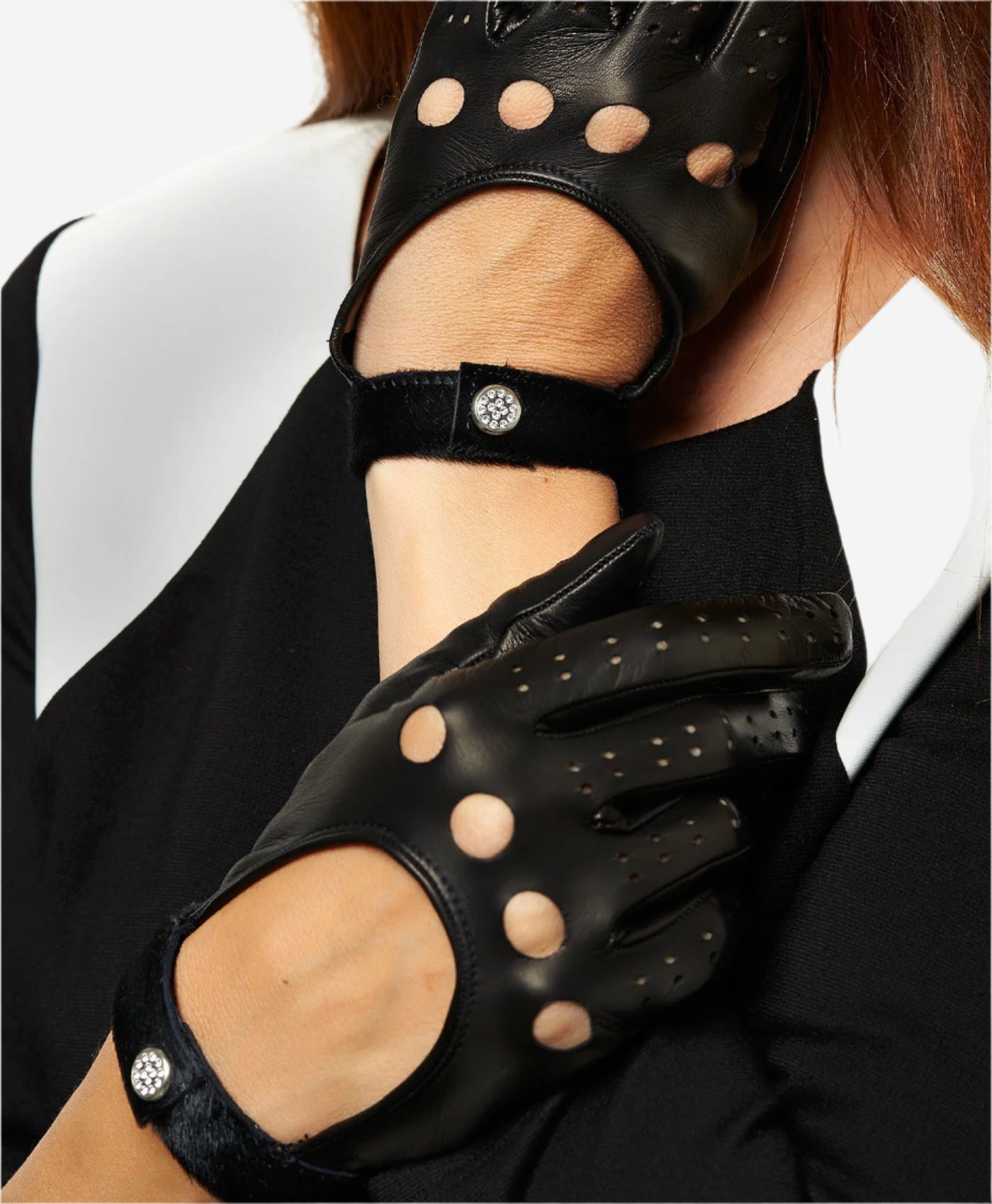 CD4201 (black) - Women's Elegant Italian Lambskin Driving Gloves - Leather Gloves Online - Luxury Leather Gloves - 3
