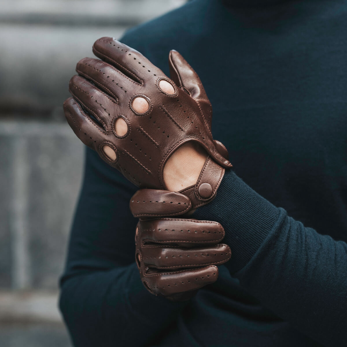 Mario (brown) - Italian lambskin leather driving gloves - Leather Gloves Online - Luxury Leather Gloves - 5