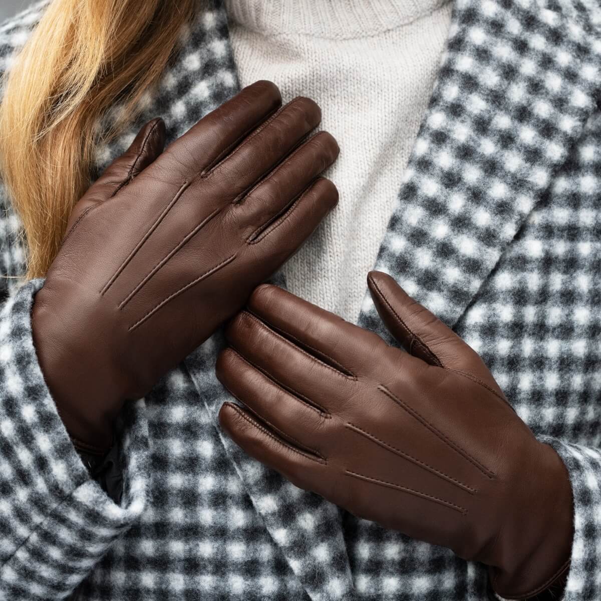 Francesca (brown) - Italian lambskin leather gloves with white rabbit fur lining  - Leather Gloves Online - Luxury Leather Gloves - 7